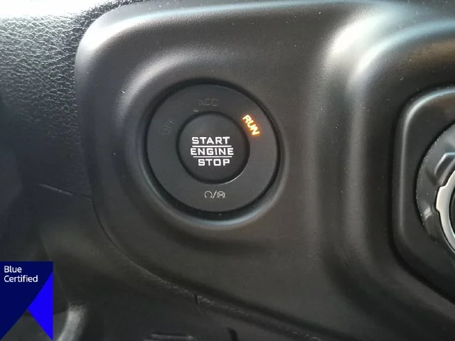 Used 2023 Red Jeep Sport S image 27