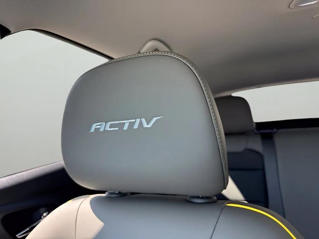 New 2026 Mosaic Black Metallic Chevrolet ACTIV image 27