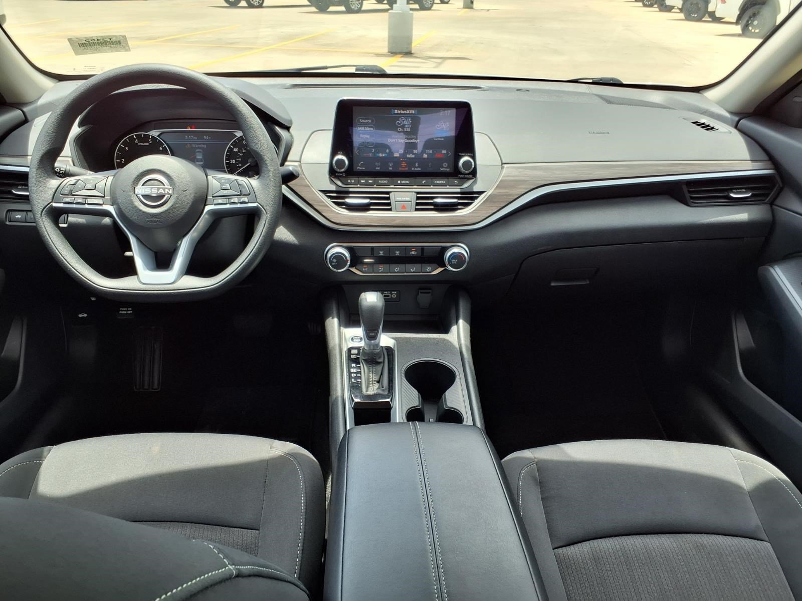 Used 2025 Glacier White Nissan SV image 11