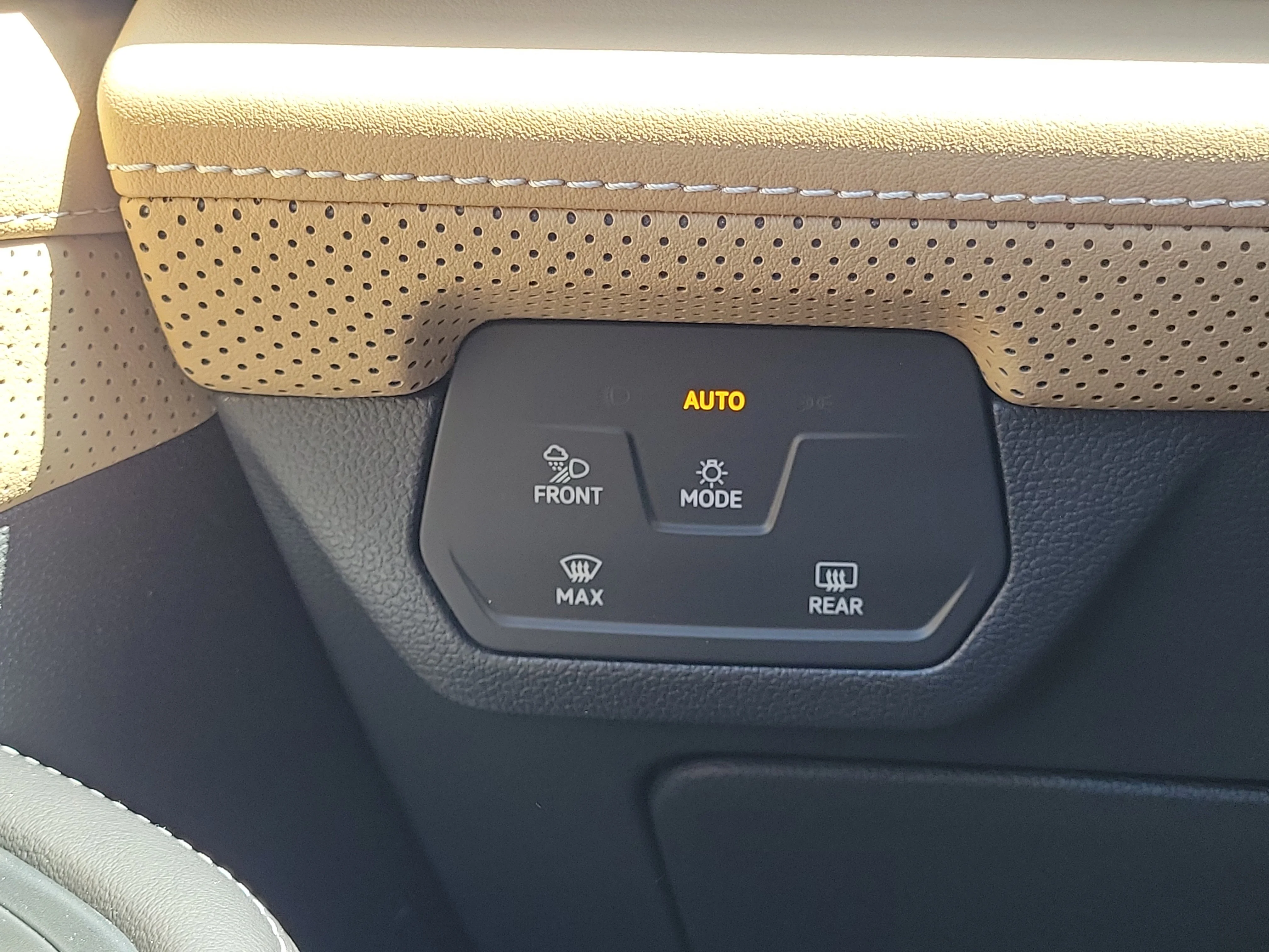 New 2026 Black Volkswagen SE w/Technology image 22