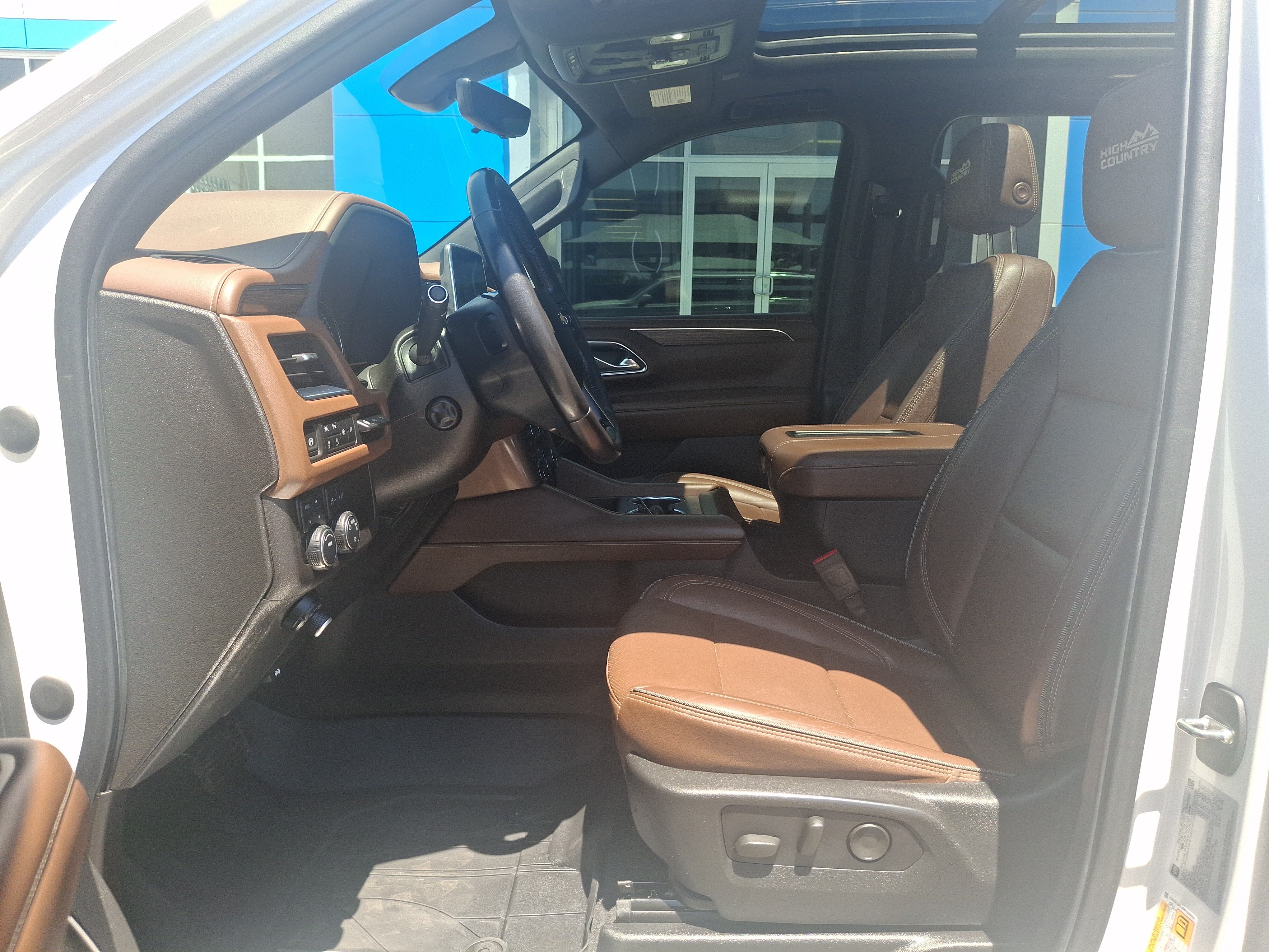 Used 2021 White Chevrolet High Country image 18
