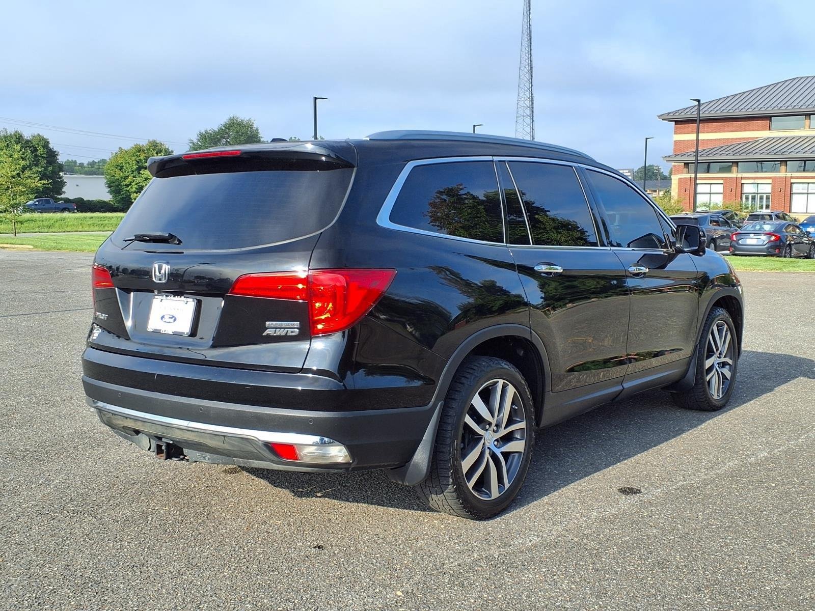 Used 2016 Black Honda Touring image 2