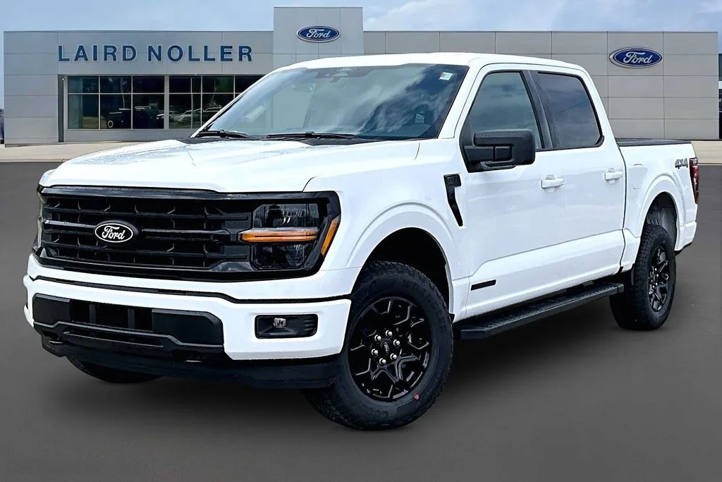 New 2026 White Ford XLT image 1