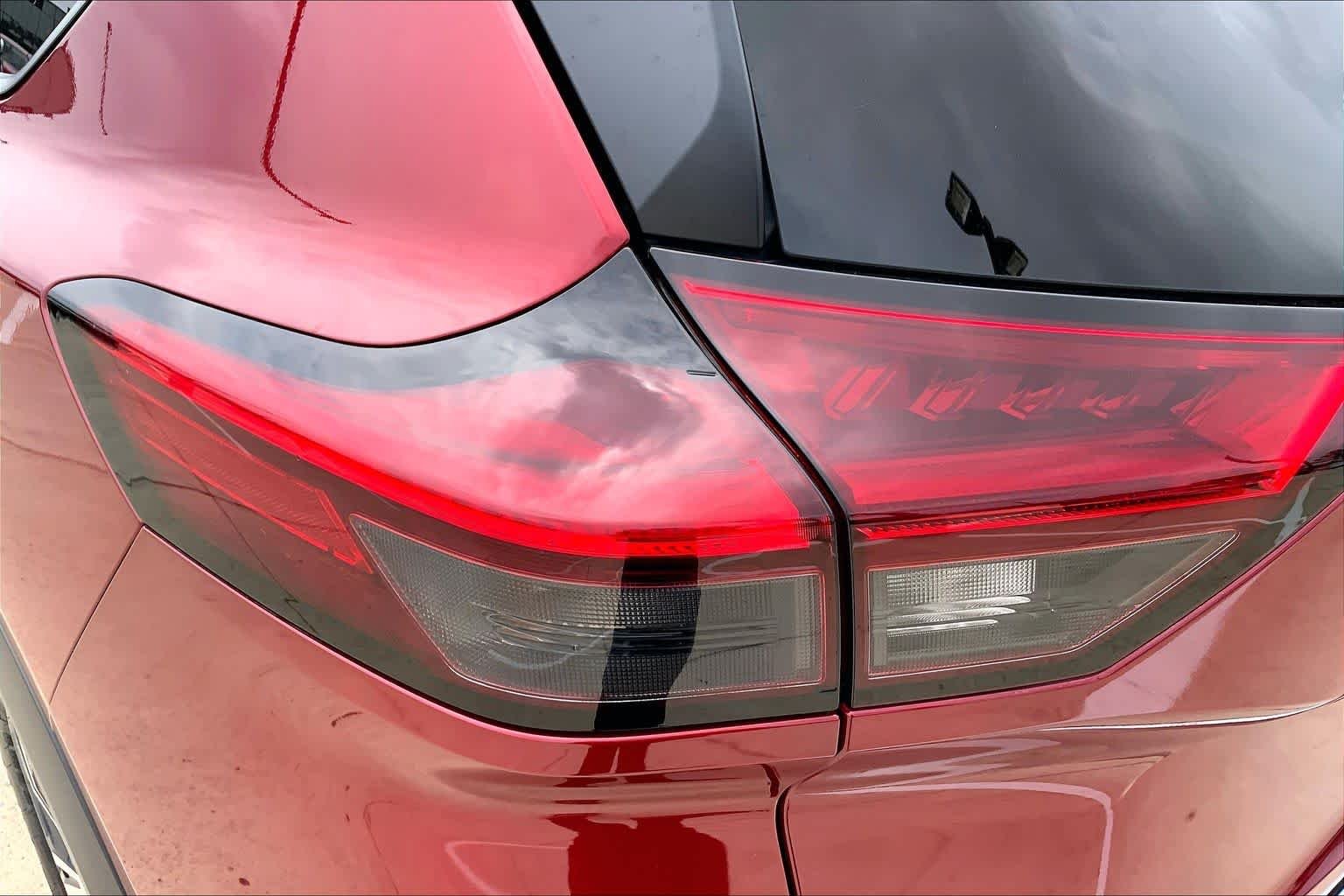 Used 2022 Scarlet Ember Tintcoat Nissan SV image 28