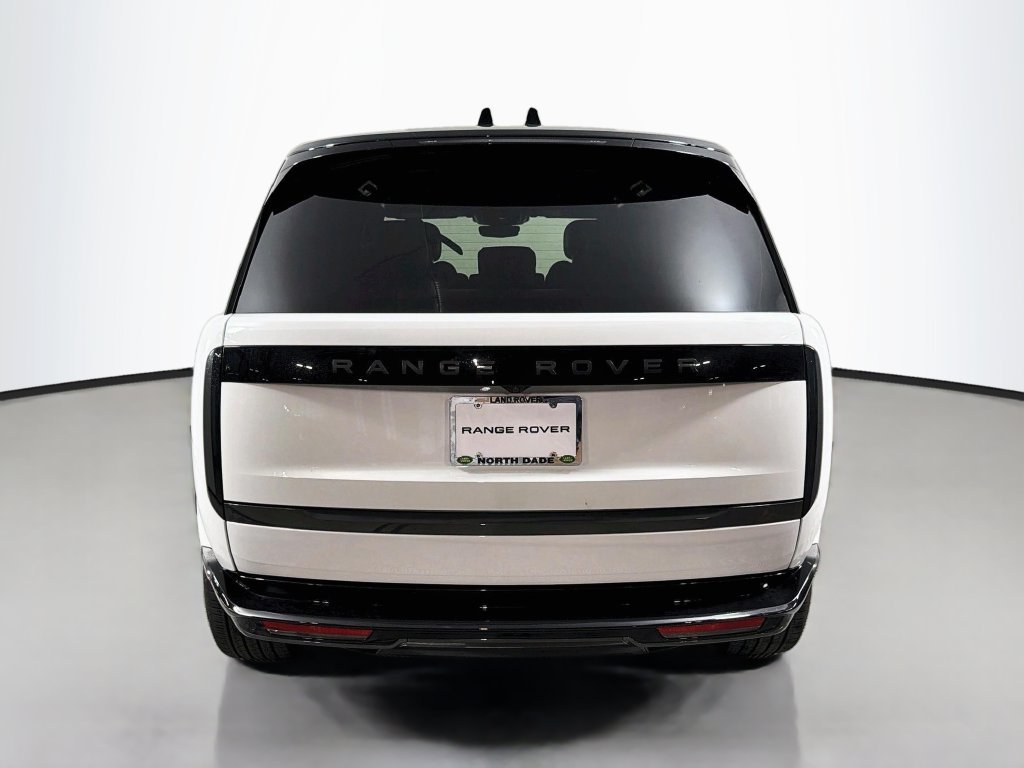 New 2027 Fuji White Land Rover SE image 6