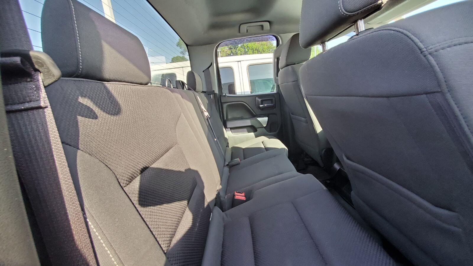 Used 2016 SUMMIT WHITE Chevrolet LT image 6
