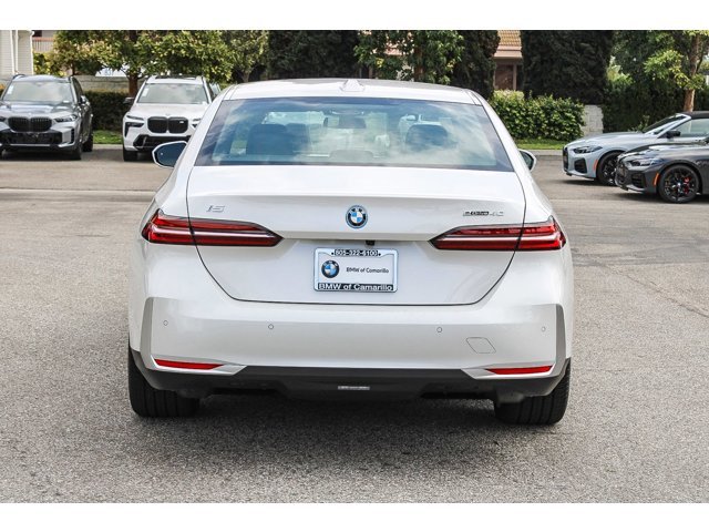 New 2026 Mineral White Metallic BMW eDrive40 image 5