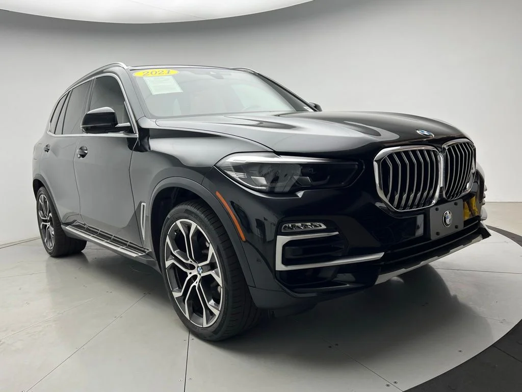 Used 2021 Black BMW sDrive40i image 2