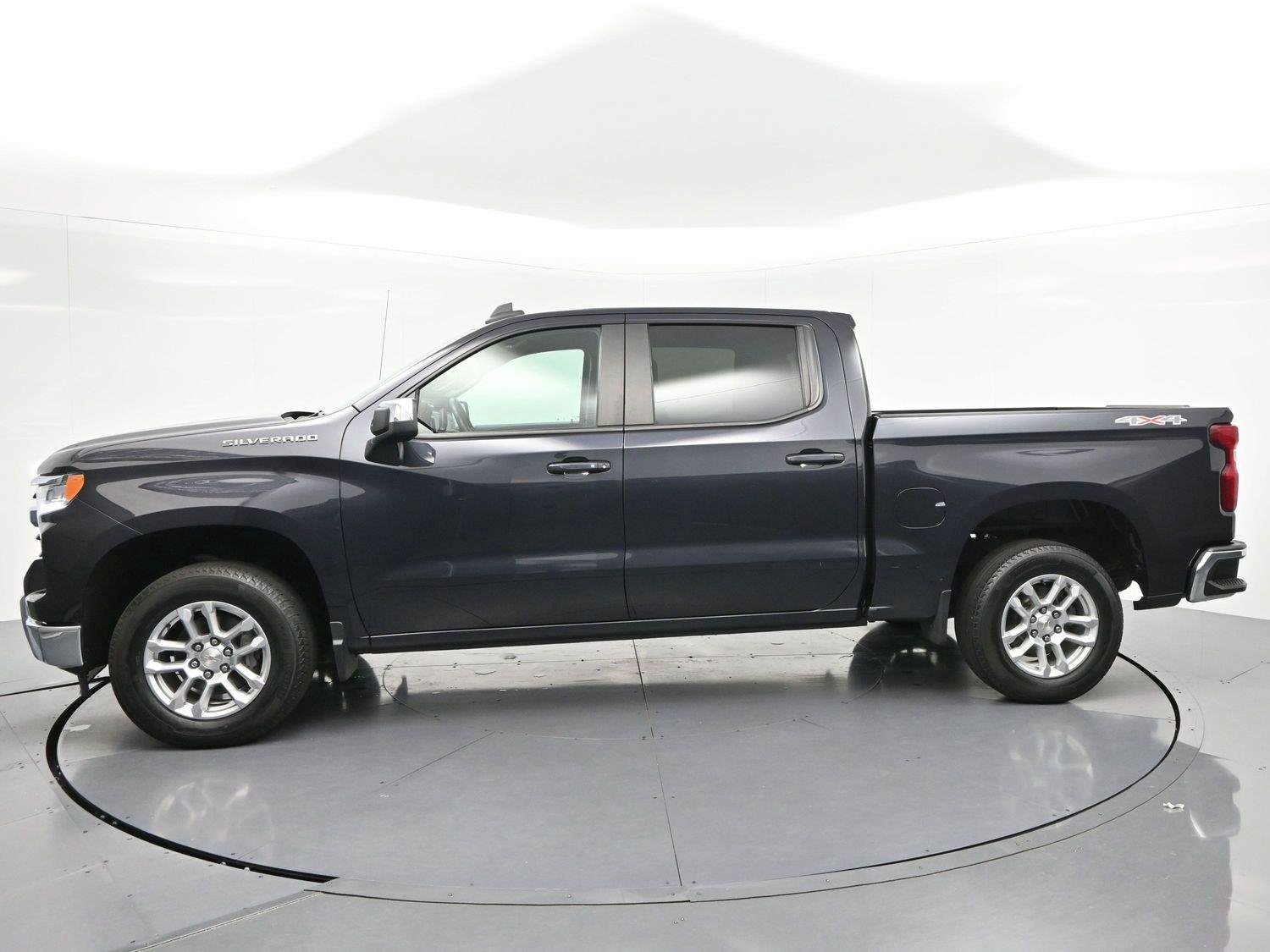 Used 2023 DARK ASH METALLIC Chevrolet LT image 4