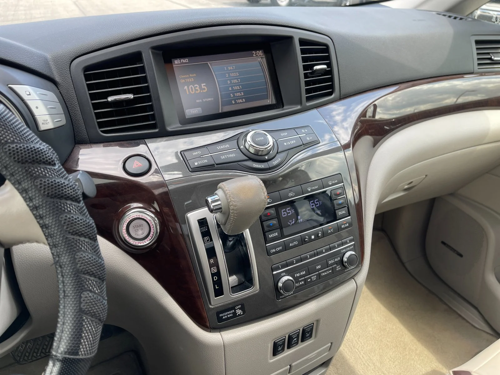Used 2014 White Nissan 3.5 SL image 23