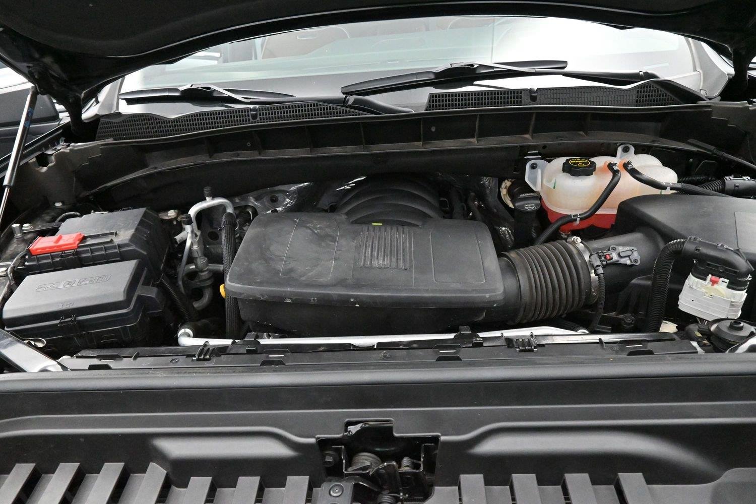 Used 2025 Onyx Black GMC Denali Ultimate image 39