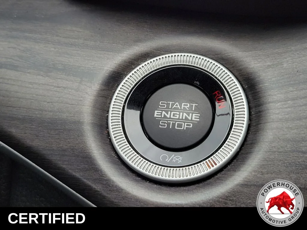 Used 2023 Silver Jeep Limited image 37