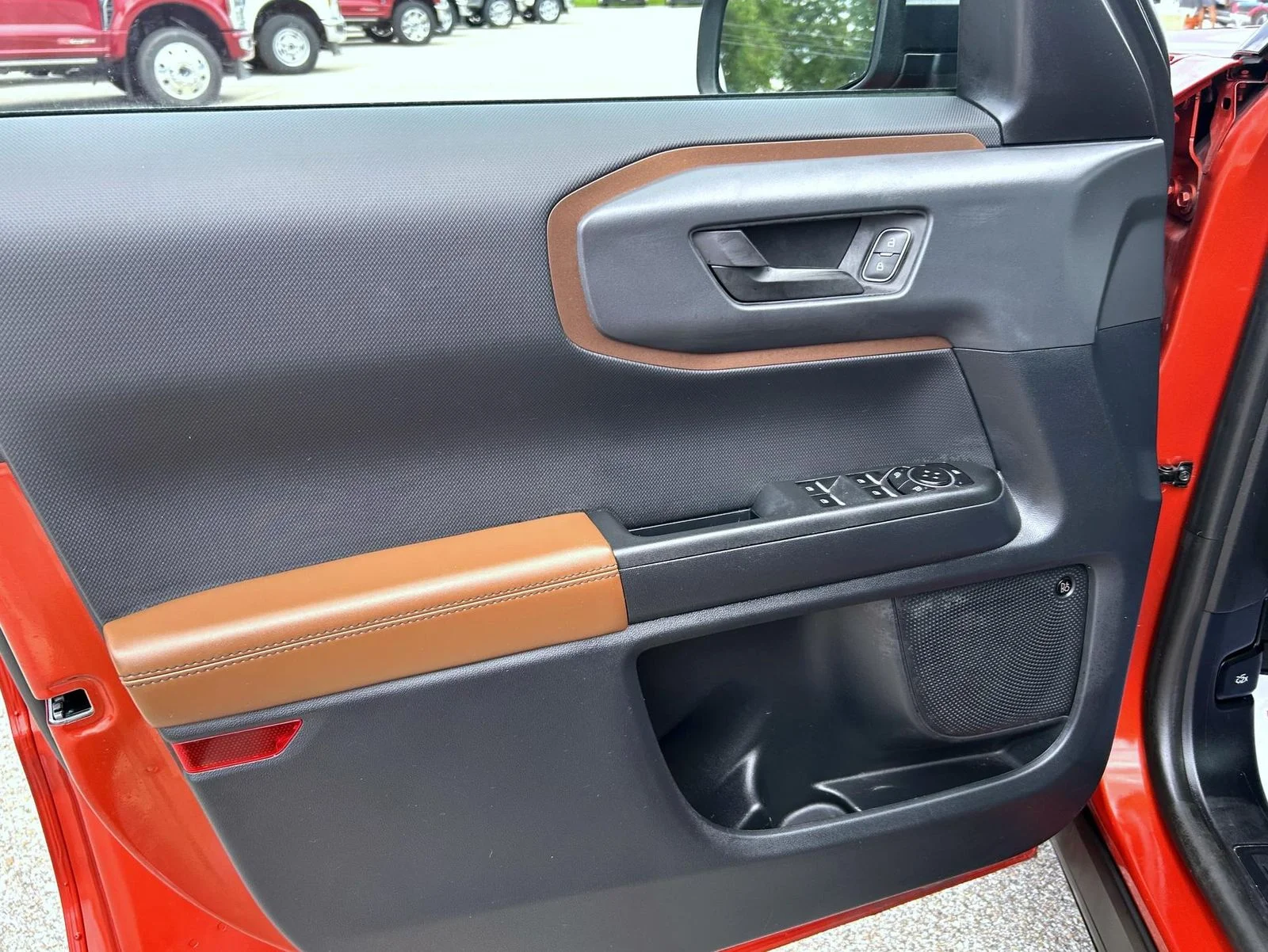 Used 2022 Red Ford Outer Banks image 9