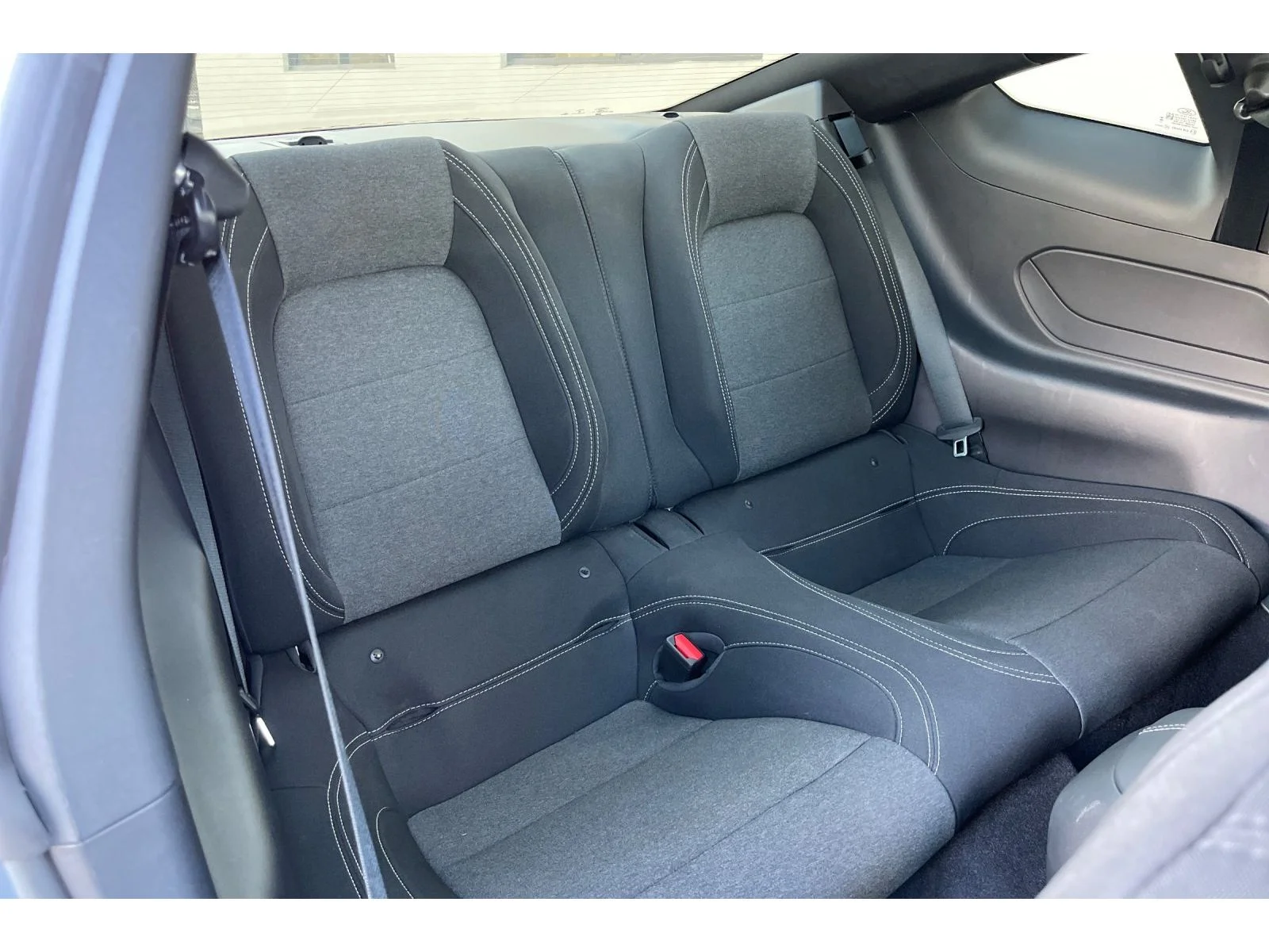 Used 2025 Vapor Blue Metallic Ford GT image 17