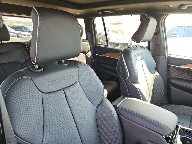 Used 2026 Copper Shino Metallic Clearcoat Jeep Summit image 10