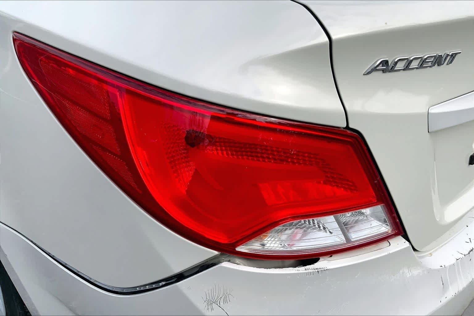 Used 2016 Misty Beige Metallic Hyundai SE image 24