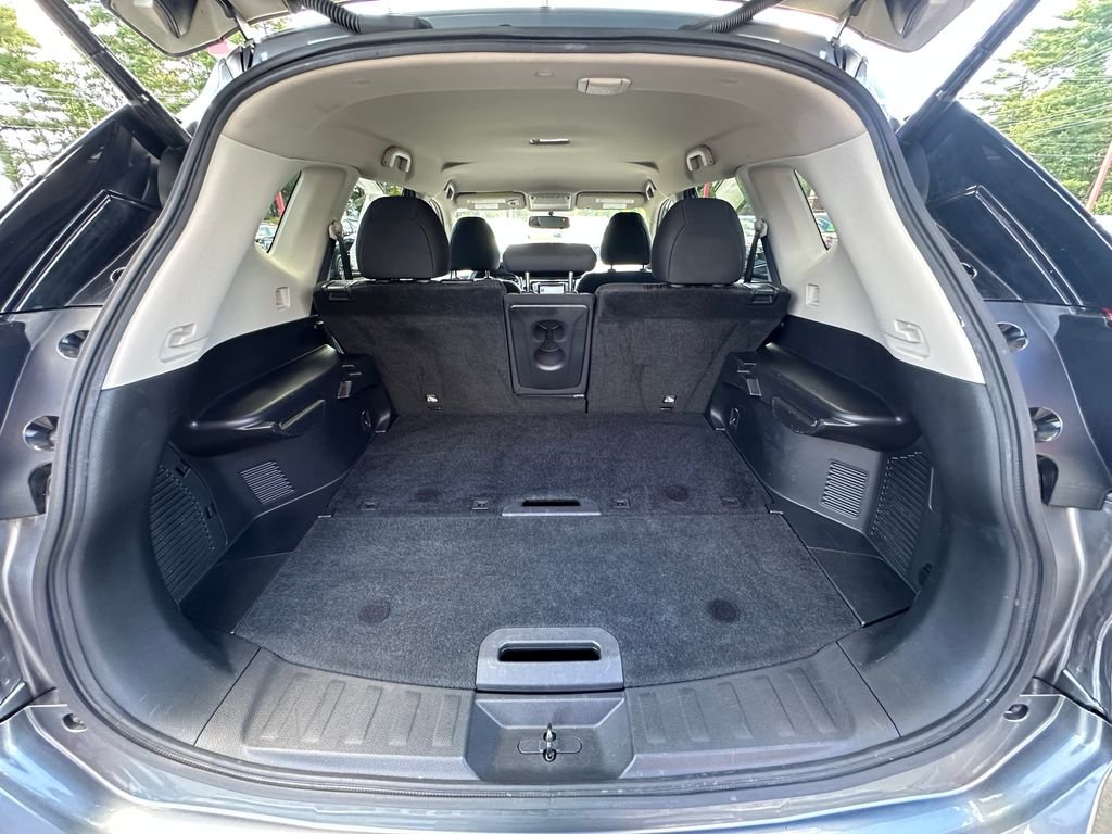Used 2017 Gray Nissan SV image 25