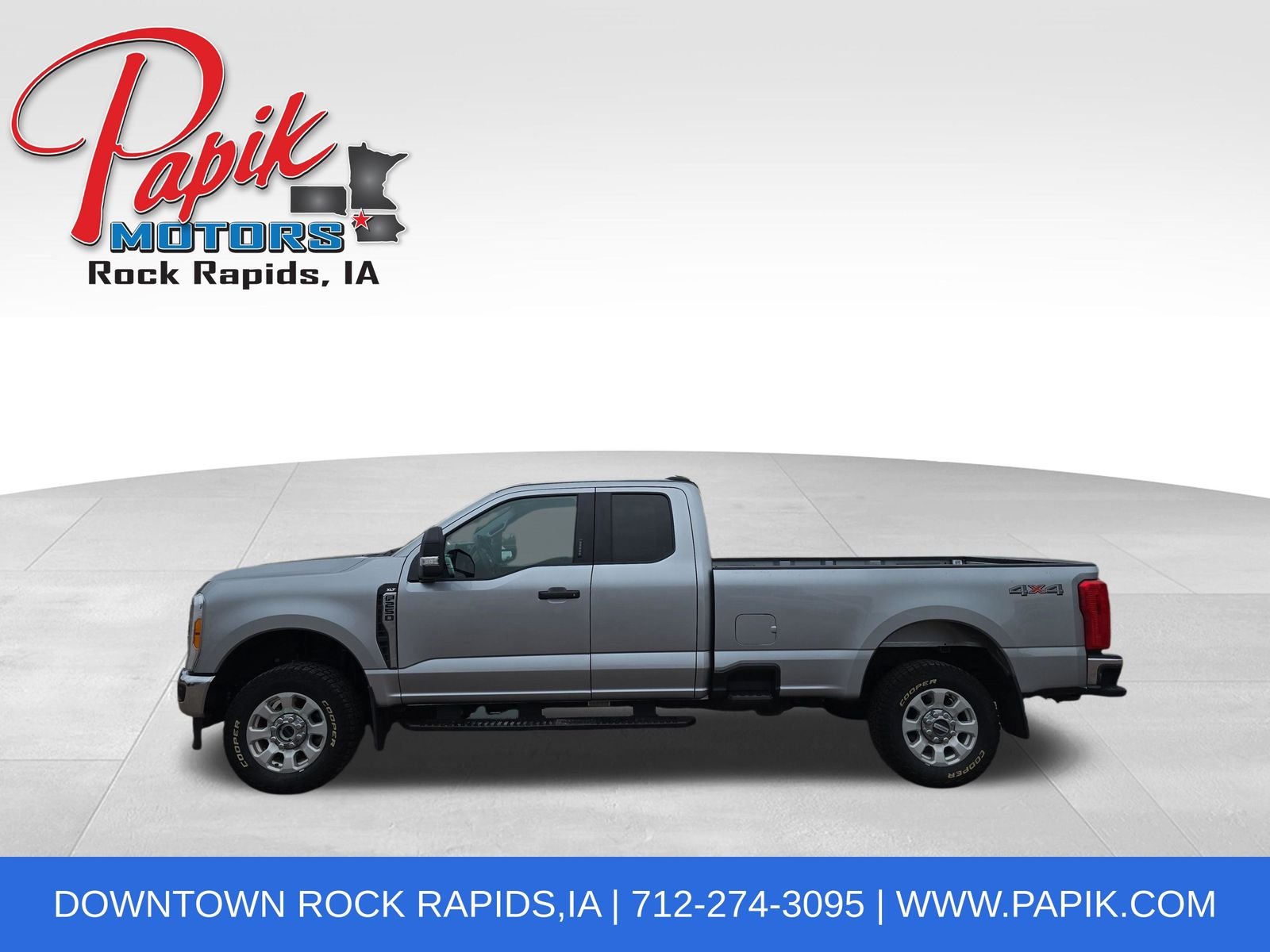 Used 2023 Silver Metallic Ford XLT image 1