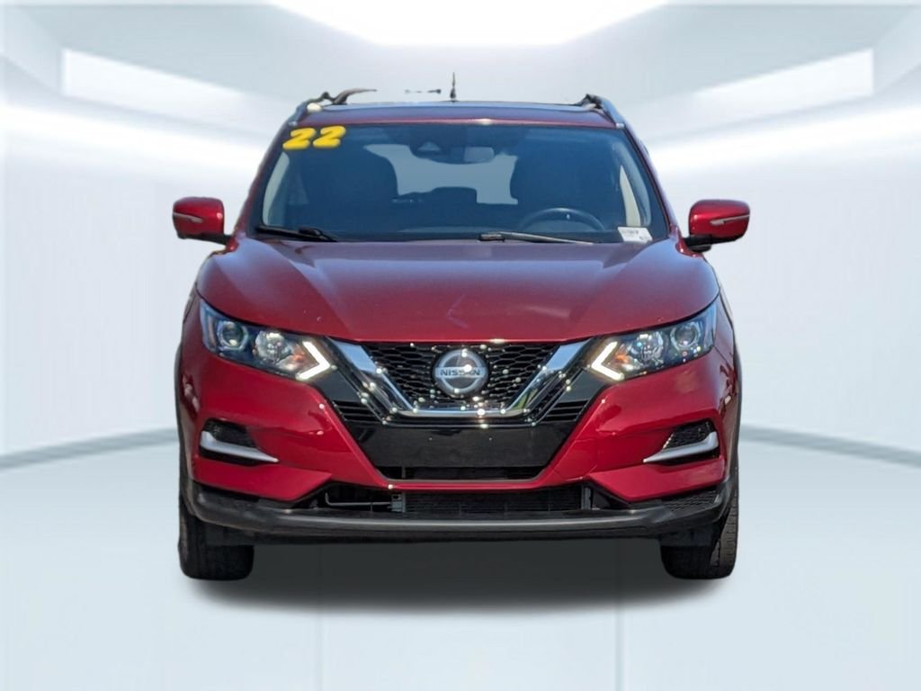 Used 2022 Red Nissan SL image 10
