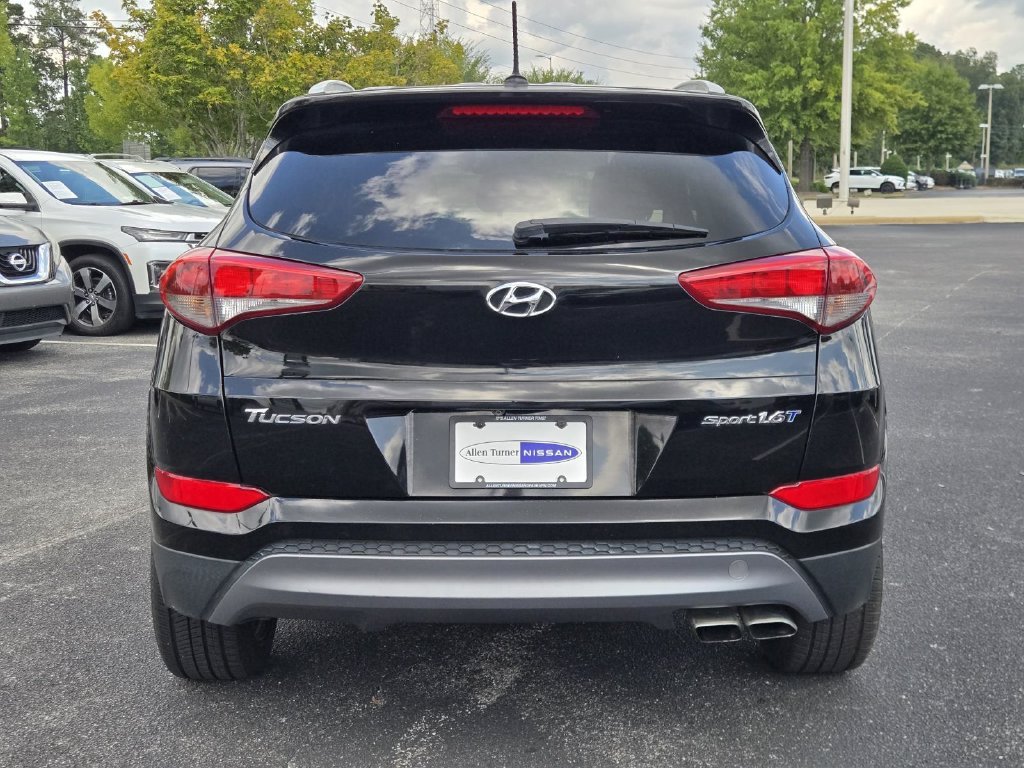 Used 2016 Gray Hyundai Sport image 8