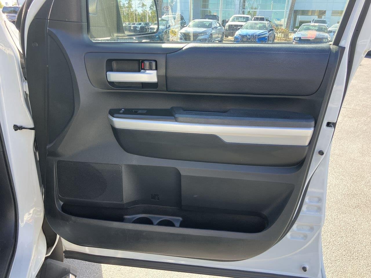 Used 2017 White (Super White) Toyota SR5 Double Cab 6.5 FT. image 28