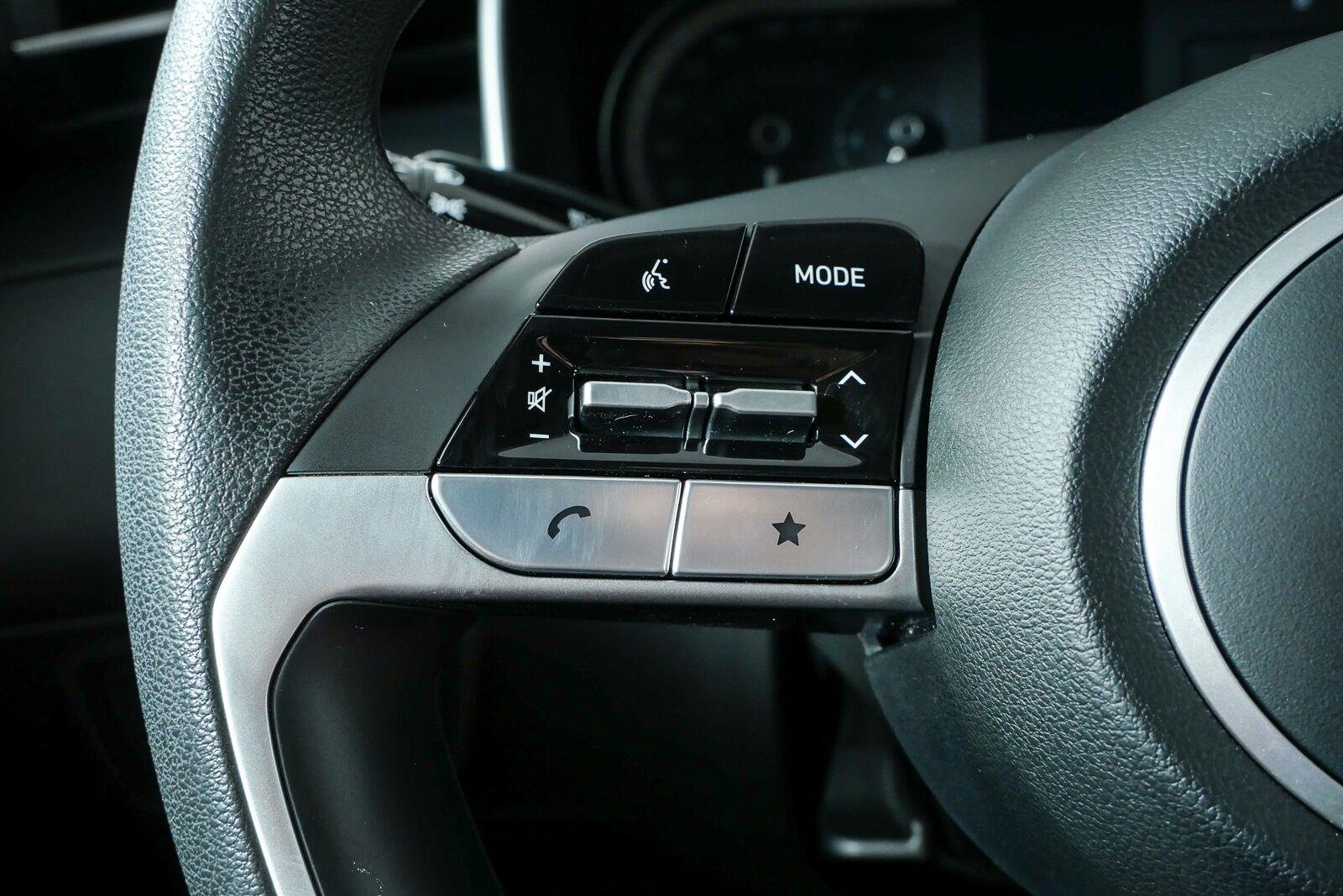 Used 2023 Portofino Gray Hyundai SE image 10