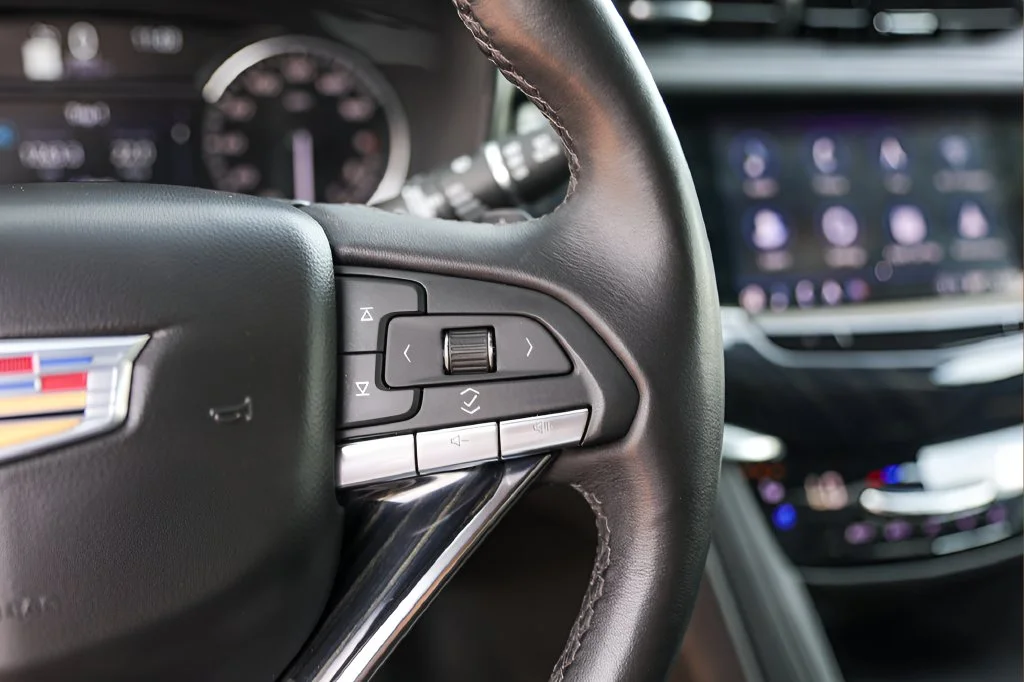 Used 2025 Silver Cadillac Premium Luxury image 13