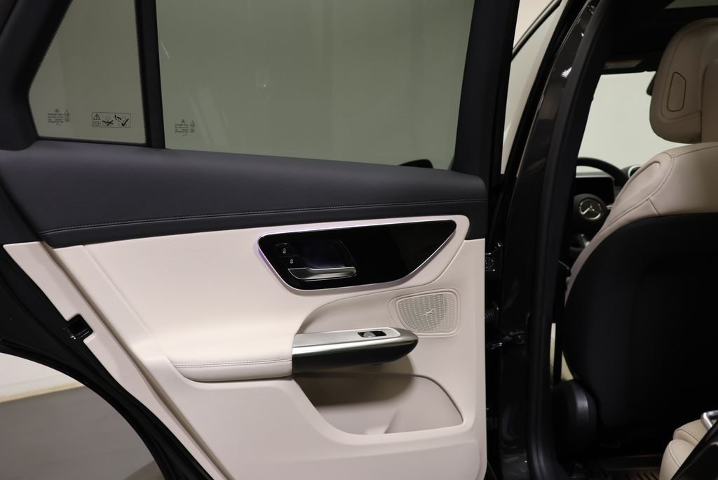 New 2027  Mercedes-Benz GLC 300 image 38