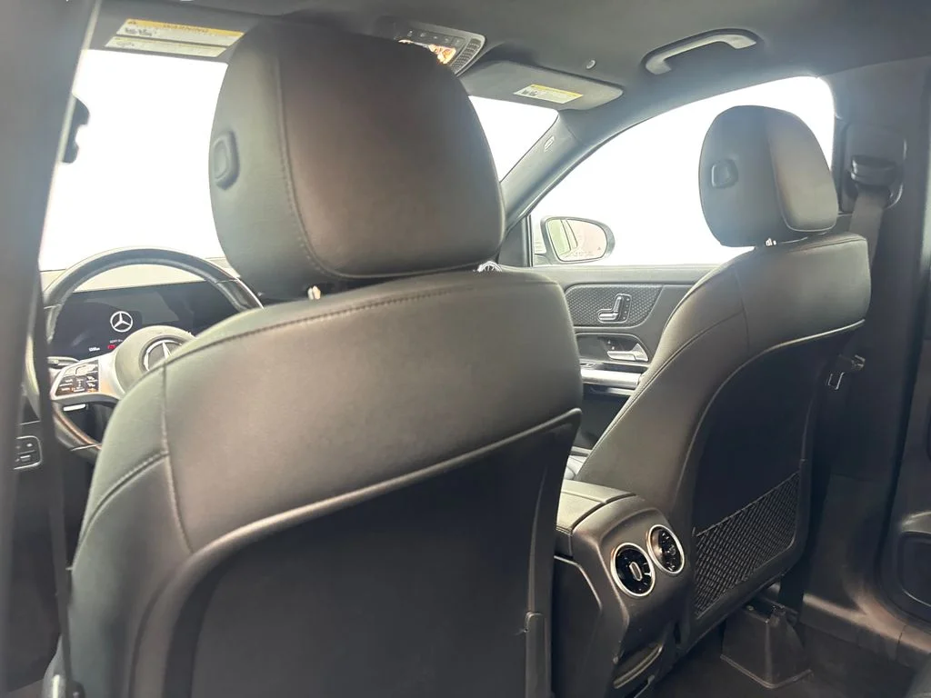 Used 2025 White Mercedes-Benz GLA 250 image 33