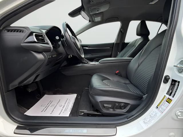 Used 2024  Toyota  image 10