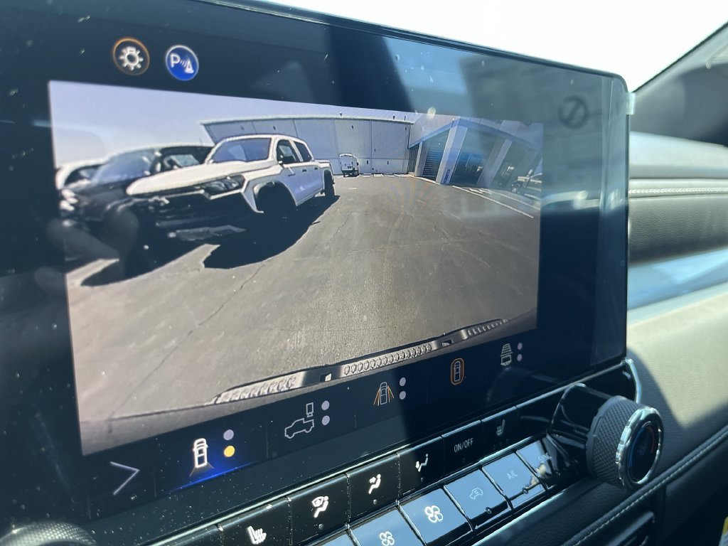 2026 Chevrolet Colorado LT - Photo 17