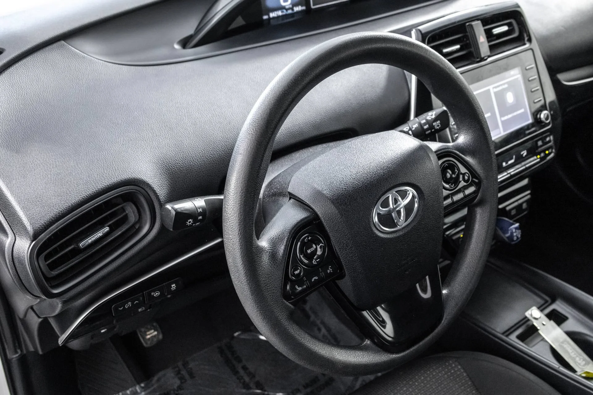 Used 2021  Toyota L Eco image 32