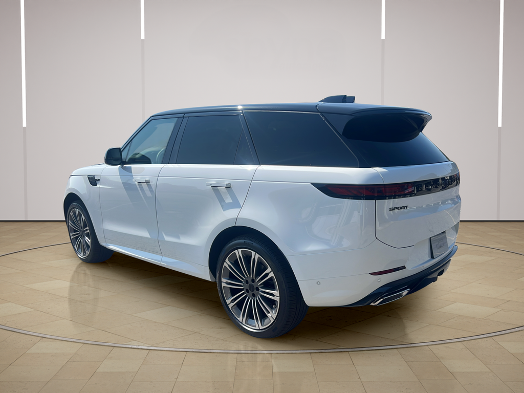 New 2026 Fuji White LAND ROVER Dynamic SE image 3