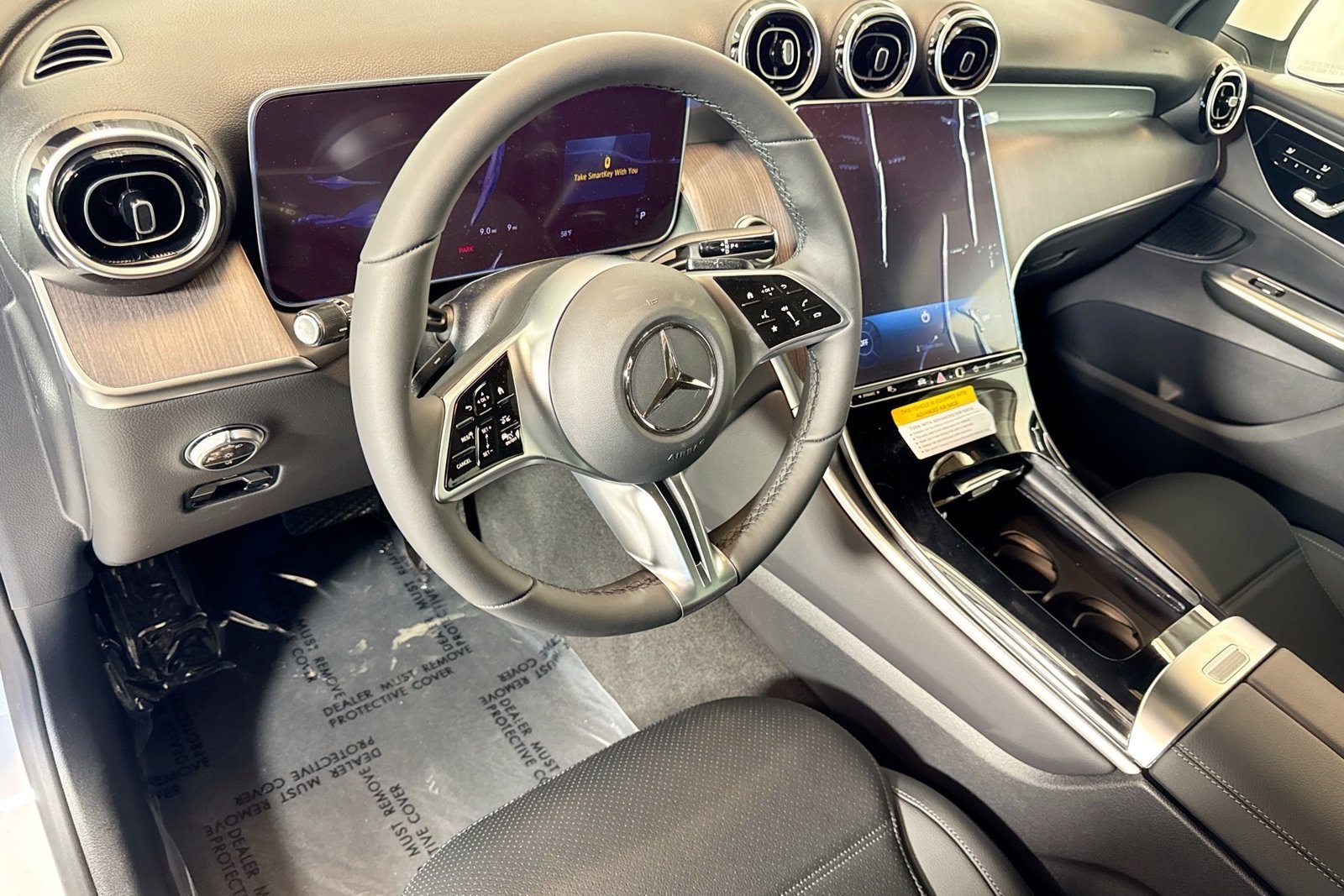New 2026 Polar White Mercedes-Benz GLC 300 image 9