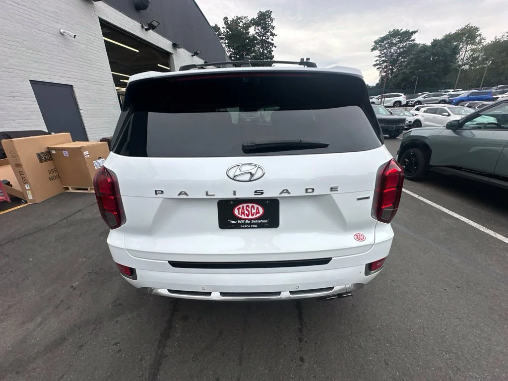 Used 2022 White Hyundai Calligraphy image 5