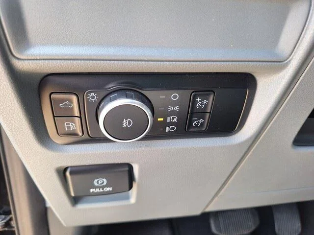 Used 2024 Agate Black Metallic Ford XLT image 12