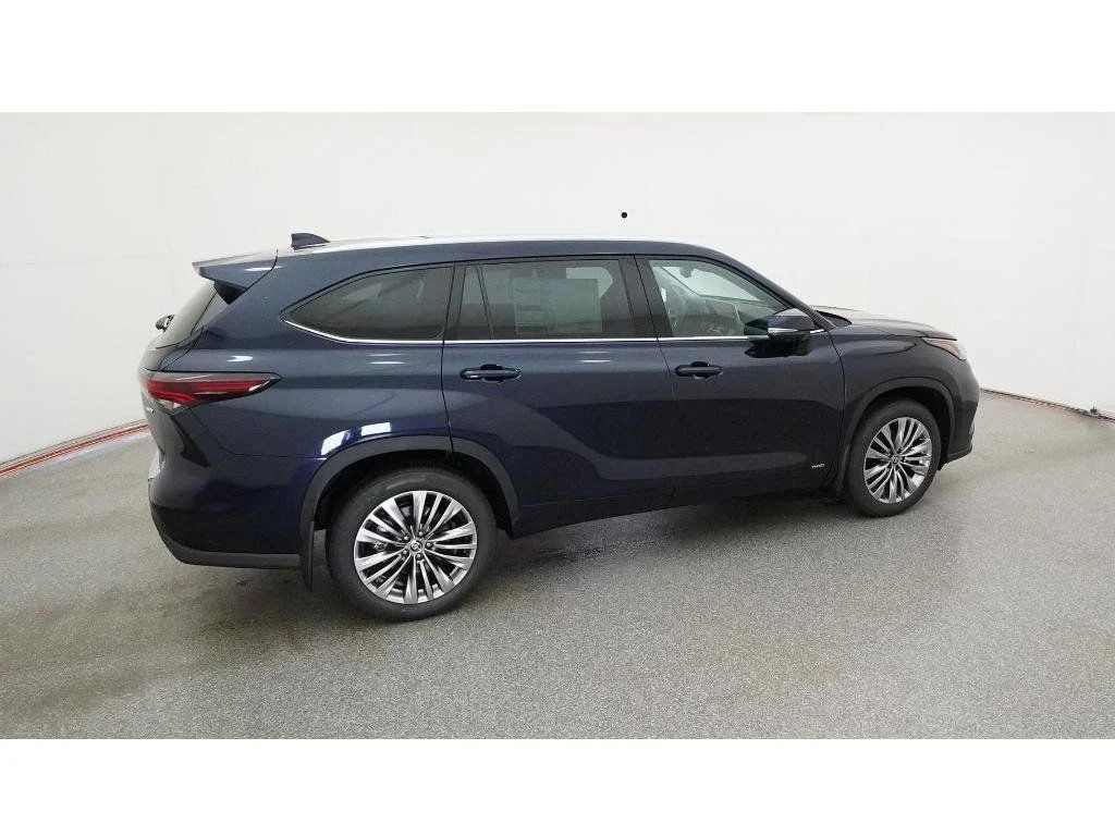 New 2026  Toyota Platinum image 13