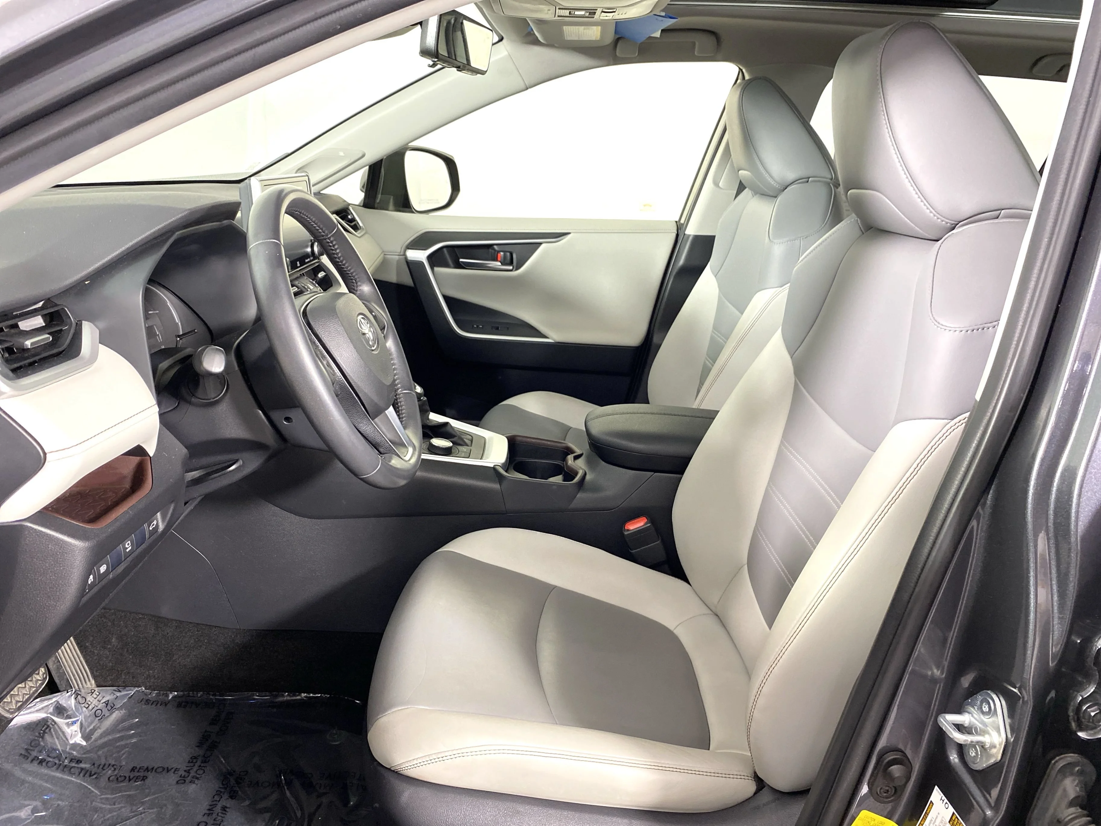 Used 2019 Magnetic Gray Metallic Toyota Limited image 17