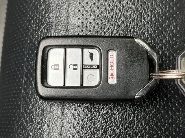 Used 2019 Lunar Silver Metallic Honda Touring image 27