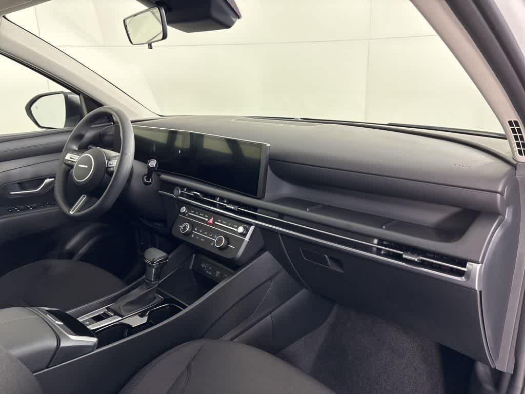 New 2026 Serenity White Pearl Hyundai SE FWD image 13