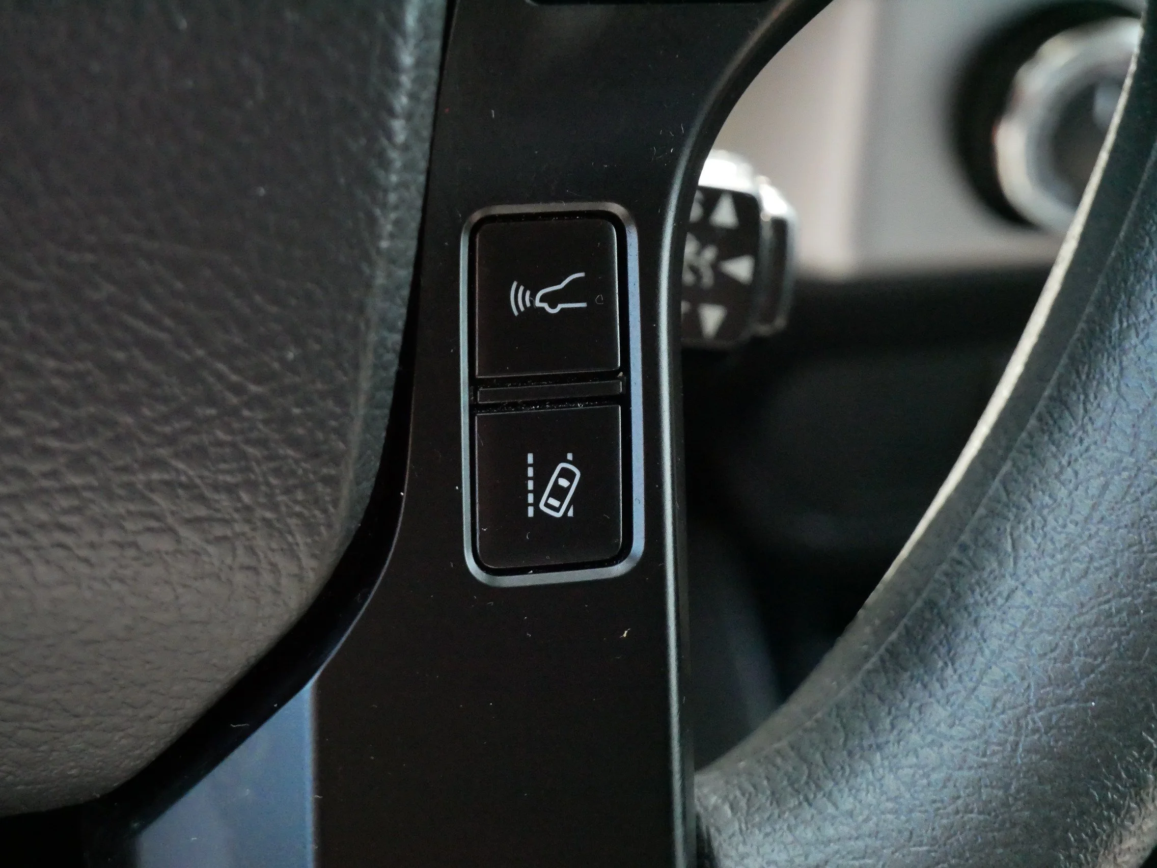 Used 2021 Midnight Black Metallic Toyota SR image 25