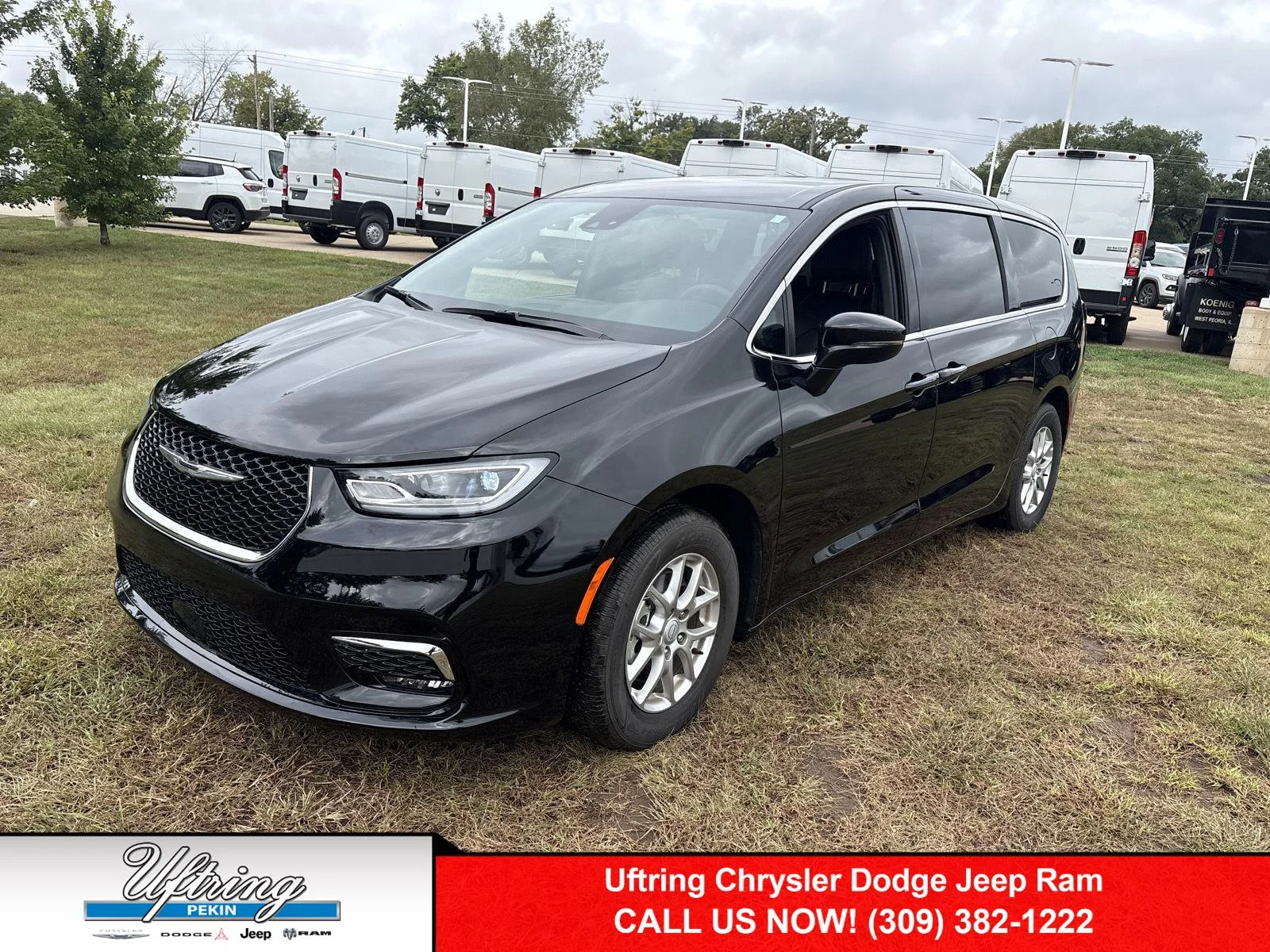2026 Chrysler Pacifica Select