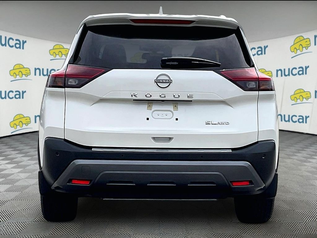 Used 2023 Pearl White Nissan SL image 5