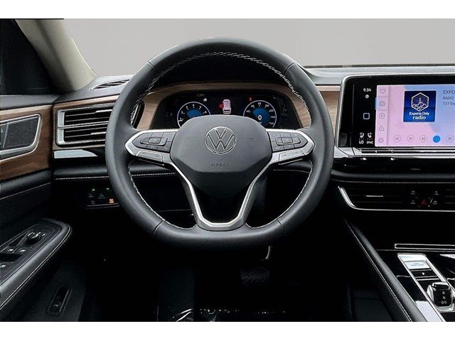 New 2026 Pure Gray Volkswagen 2.0T SE W/TECHNOLOGY image 8