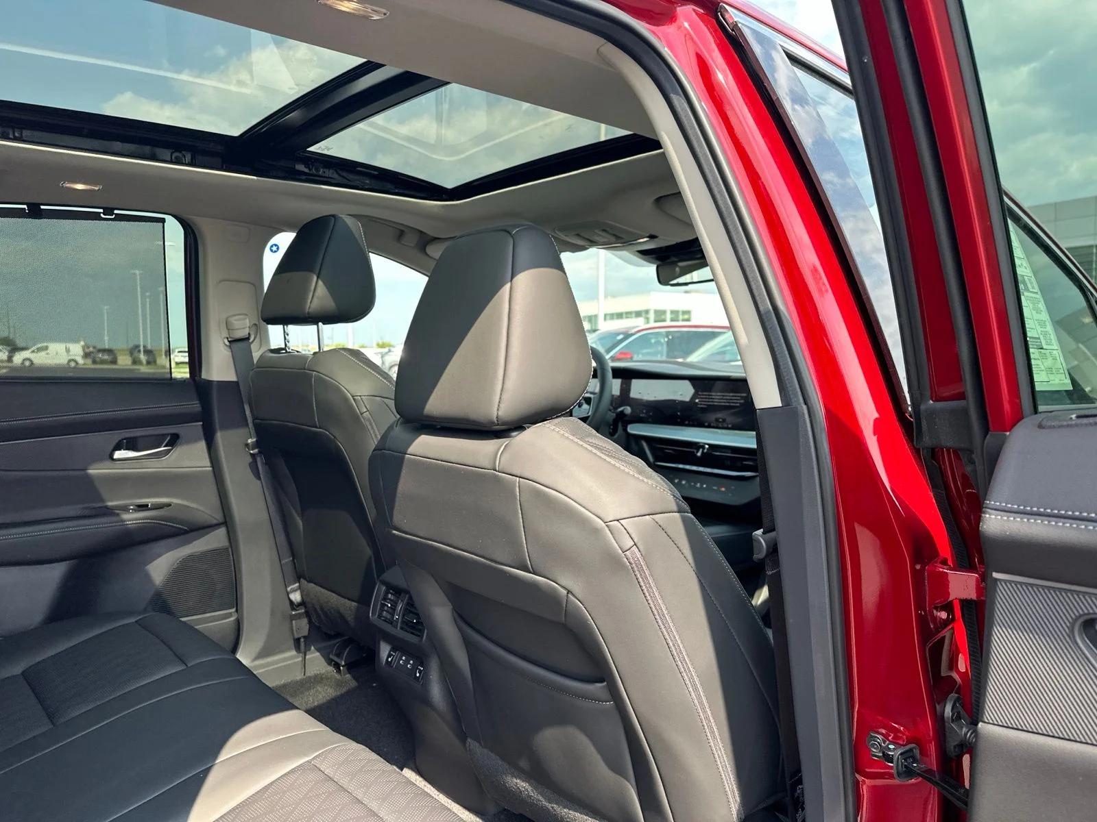 New 2026 Scarlet Ember Tintcoat Nissan Platinum image 29