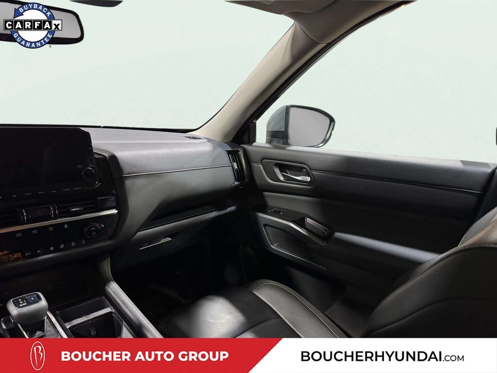 Used 2022 Gray Nissan SL image 11