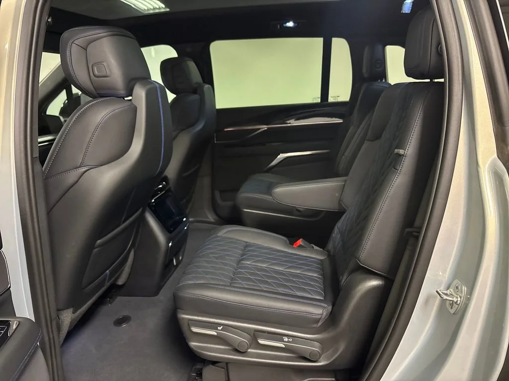 2025 Cadillac Escalade IQ Luxury 1 - Photo 30