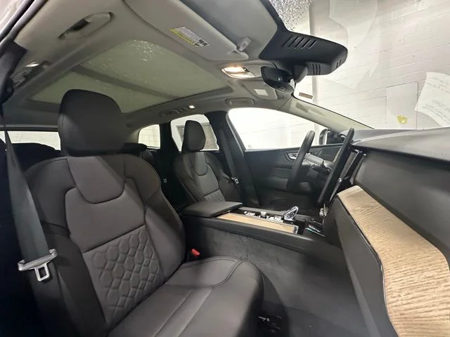 New 2026 Crystal White Volvo Plus image 16