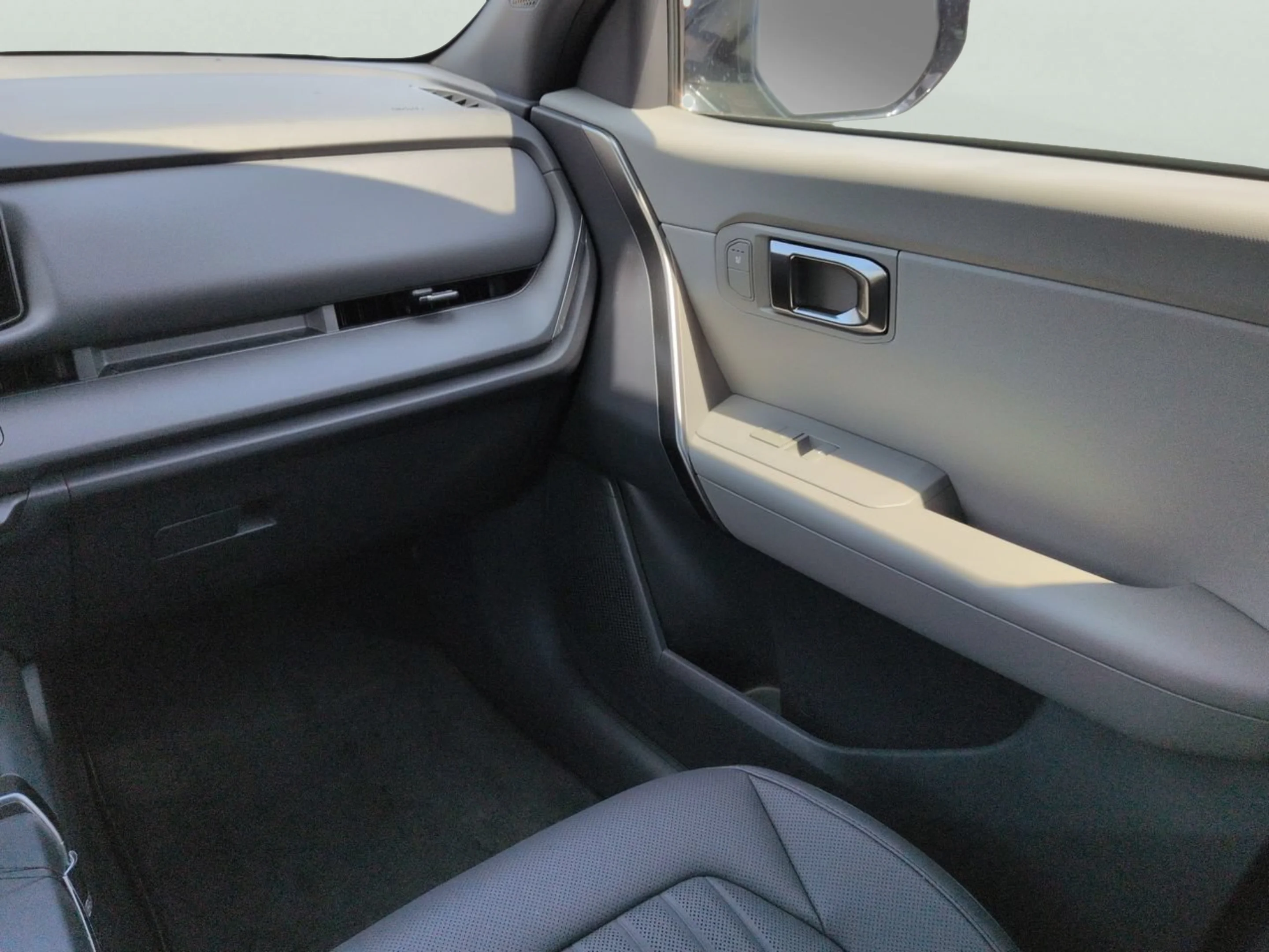 New 2027 Interstellar Gray Kia X-Line S image 14