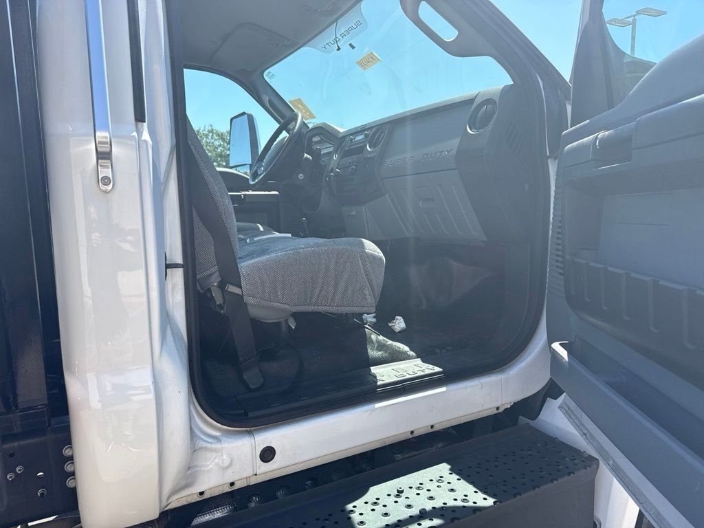 Used 2022 White Ford Base image 22